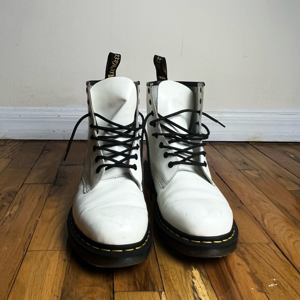 Doc Martens Boots (WHITE)